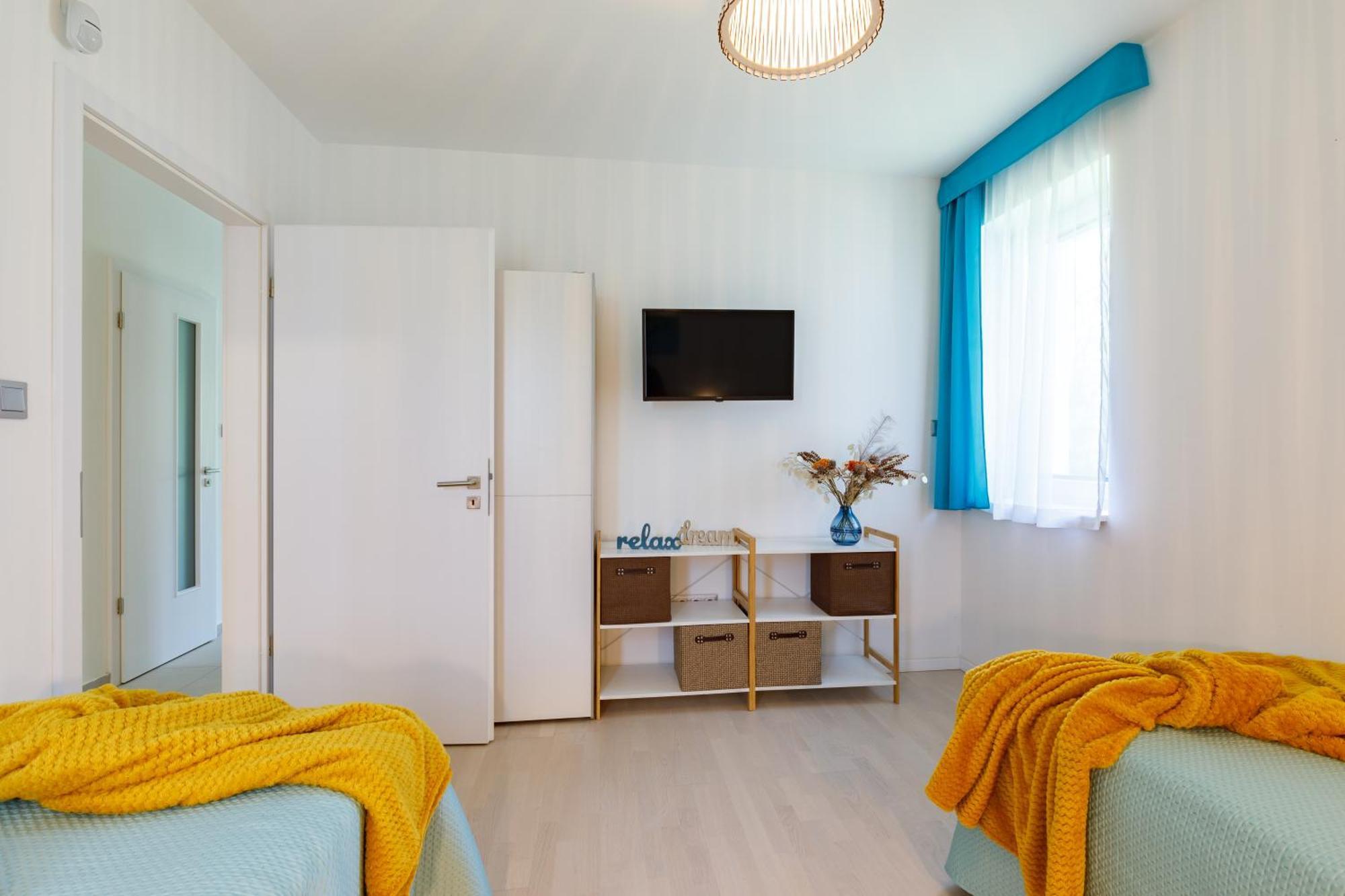 Blue4 Apartment Balatonfůzfő Esterno foto
